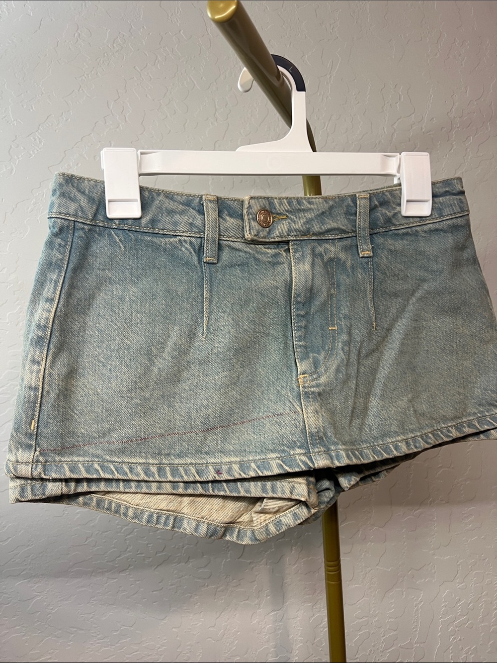 WE THE FREE Galivanting Denim Skort. SAMPLE/OVERSTOCK ITEMS. - Picture 3 of 5
